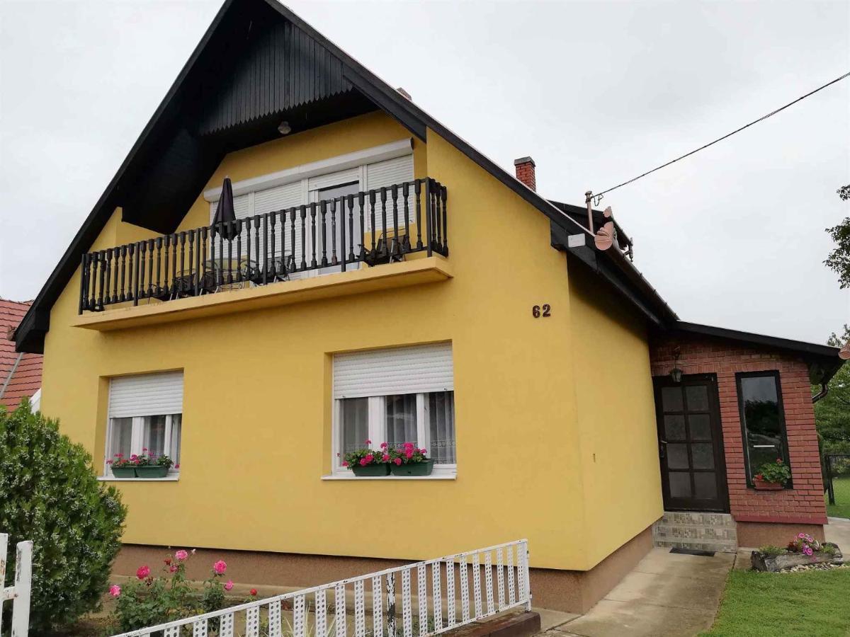 Apartment Balatonbereny 9 Екстериор снимка