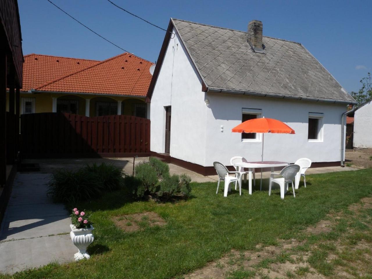 Apartment Balatonbereny 9 Екстериор снимка